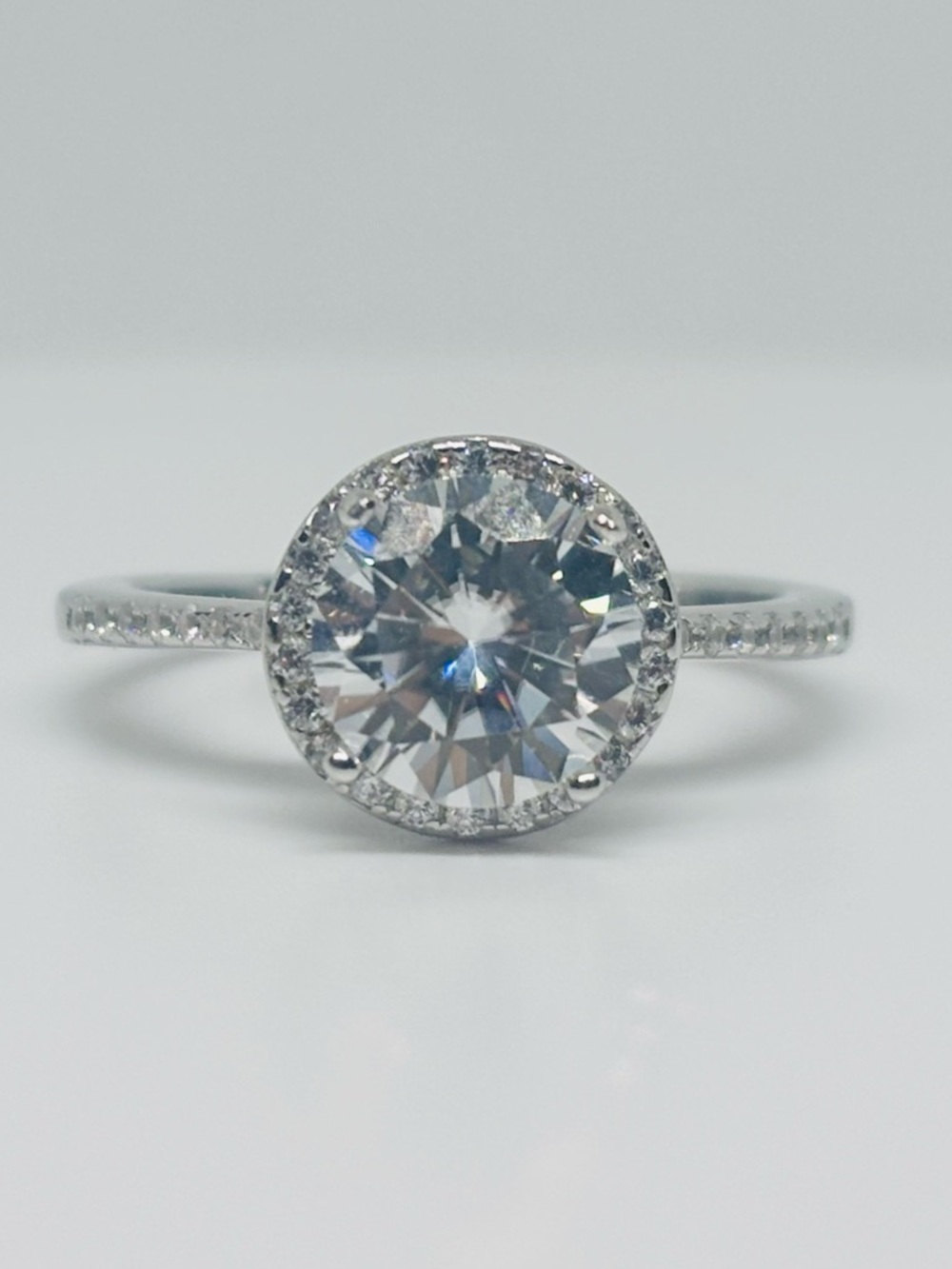 2ct MOISSANITE Ring size 7